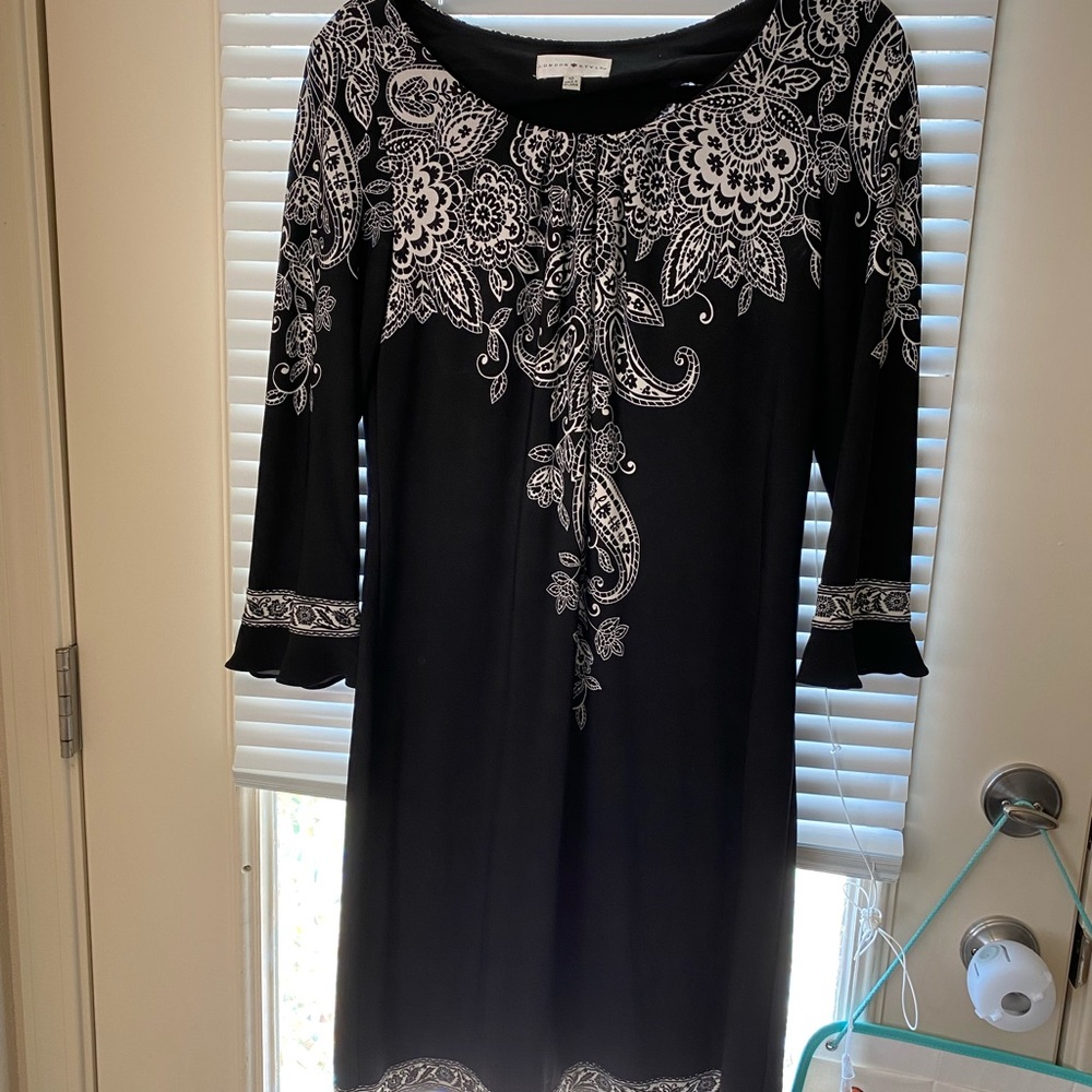 Cute black and white dress
